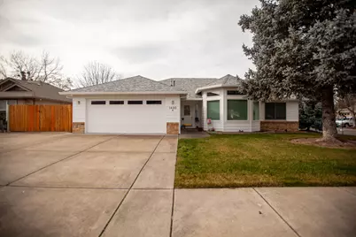 1430 Yellowstone Avenue, Medford, OR 97504 - Photo 1