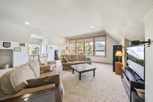 10175 Juniper Glen Cir, Redmond, OR 97756 - Photo 37