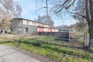 711 SW Burgess St, Grants Pass, OR 97526 - Photo 7