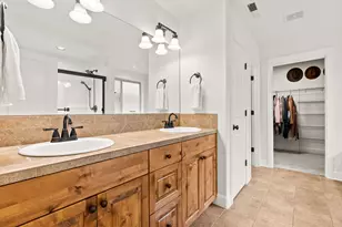 20106 Stonegate Dr, Bend, OR 97702 - Photo 27