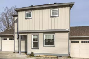 353 S Mountain Ave, Ashland, OR 97520 - Photo 3