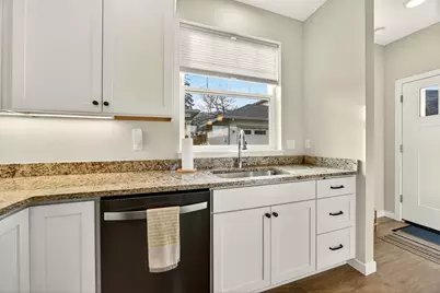 353 S Mountain Avenue, Ashland, OR 97520 - Photo 11