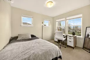 353 S Mountain Ave, Ashland, OR 97520 - Photo 17