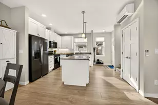 353 S Mountain Ave, Ashland, OR 97520 - Photo 9