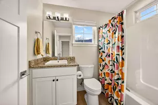 353 S Mountain Ave, Ashland, OR 97520 - Photo 21