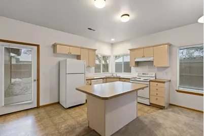 61182 Larkspur Loop, Bend, OR 97702 - Photo 9