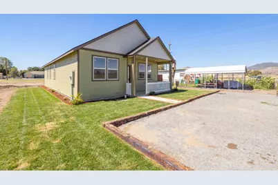 330 N Elm Street, Merrill, OR 97633 - Photo 3