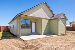 330 N Elm St, Merrill, OR 97633 - Photo 7