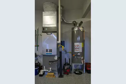 384 Robert Trent Jones Boulevard, Eagle Point, OR 97524 - Photo 43