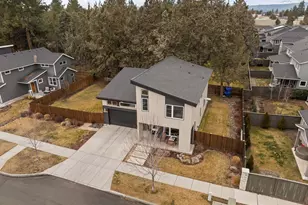 61547 SE Lincoln Lane, Bend, OR 97702 - Photo 3