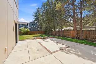 61547 SE Lincoln Lane, Bend, OR 97702 - Photo 37