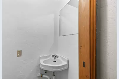 348 N 6th Street, Central Point, OR 97502 - Photo 13