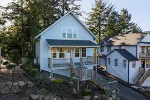 650 NE Lillian Ln, Depoe Bay, OR 97341 - Photo 3