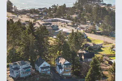 650 NE Lillian Lane, Depoe Bay, OR 97341 - Photo 29