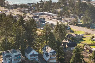 650 NE Lillian Ln, Depoe Bay, OR 97341 - Photo 29