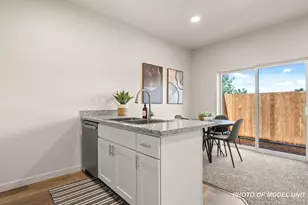 2024 Sunset Dr, Medford, OR 97501 - Photo 7