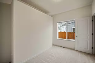 20627 White Dove Ln, Bend, OR 97702 - Photo 11