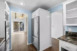 251 Mount Echo Dr, Medford, OR 97504 - Photo 15