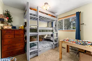 1145 SW Louise Cir, Grants Pass, OR 97526 - Photo 13