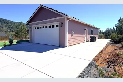 340 Cedar Ridge Drive, Cave Junction, OR 97523 - Photo 3