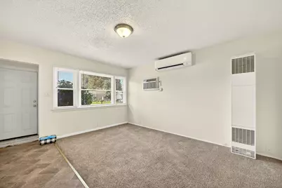 1595 Cloverlawn Drive, Grants Pass, OR 97527 - Photo 5