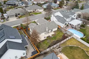 2660 Wilkshire Dr, Medford, OR 97504 - Photo 23