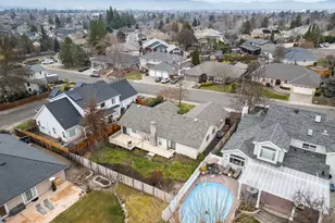 2660 Wilkshire Dr, Medford, OR 97504 - Photo 37