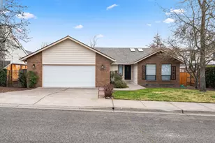 2660 Wilkshire Dr, Medford, OR 97504 - Photo 1