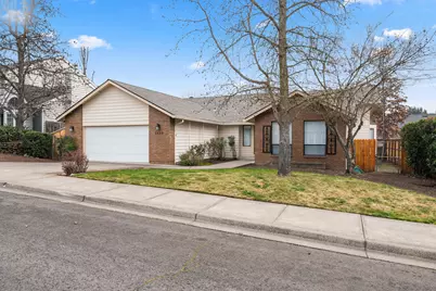 2660 Wilkshire Drive, Medford, OR 97504 - Photo 3