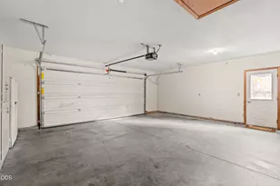 2660 Wilkshire Dr, Medford, OR 97504 - Photo 41