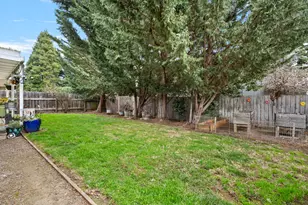 3402 Lone Pine Rd, Medford, OR 97504 - Photo 25