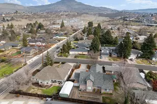 3402 Lone Pine Rd, Medford, OR 97504 - Photo 35