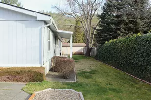 20055 Hwy 62, Shady Cove, OR 97539 - Photo 25