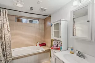 535 Applegate St, Jacksonville, OR 97530 - Photo 13