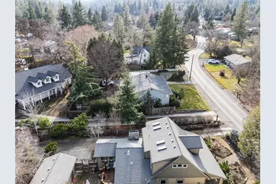 535 Applegate Street, Jacksonville, OR 97530 - Photo 35