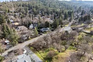 535 Applegate St, Jacksonville, OR 97530 - Photo 33