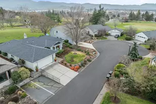 2414 Heritage Way, Medford, OR 97504 - Photo 35