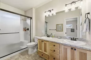 954 SW Blackberry Ln, Grants Pass, OR 97527 - Photo 15