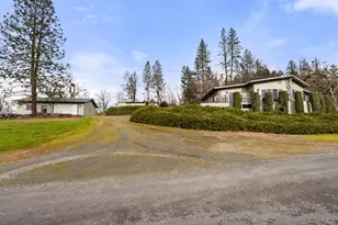 3201 Helms Rd, Grants Pass, OR 97527 - Photo 27