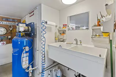 353 Hixson Drive, Grants Pass, OR 97526 - Photo 61