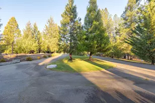 353 Hixson Dr, Grants Pass, OR 97526 - Photo 77