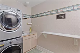 353 Hixson Dr, Grants Pass, OR 97526 - Photo 19