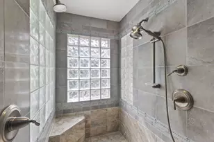 353 Hixson Dr, Grants Pass, OR 97526 - Photo 17