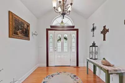 353 Hixson Drive, Grants Pass, OR 97526 - Photo 5