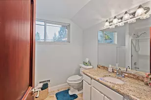 353 Hixson Dr, Grants Pass, OR 97526 - Photo 43