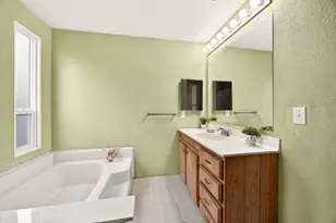 340 Taylor Ave, Talent, OR 97540 - Photo 17