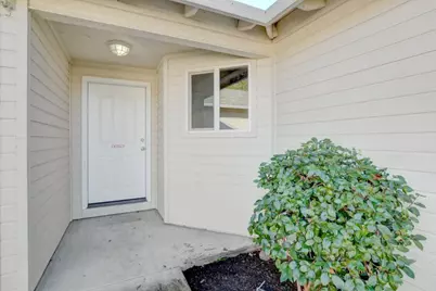 417 Crystal Drive, Eagle Point, OR 97524 - Photo 3