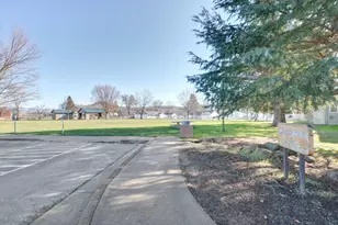 417 Crystal Dr, Eagle Point, OR 97524 - Photo 29