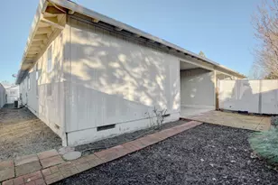 417 Crystal Dr, Eagle Point, OR 97524 - Photo 27