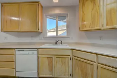 417 Crystal Drive, Eagle Point, OR 97524 - Photo 11